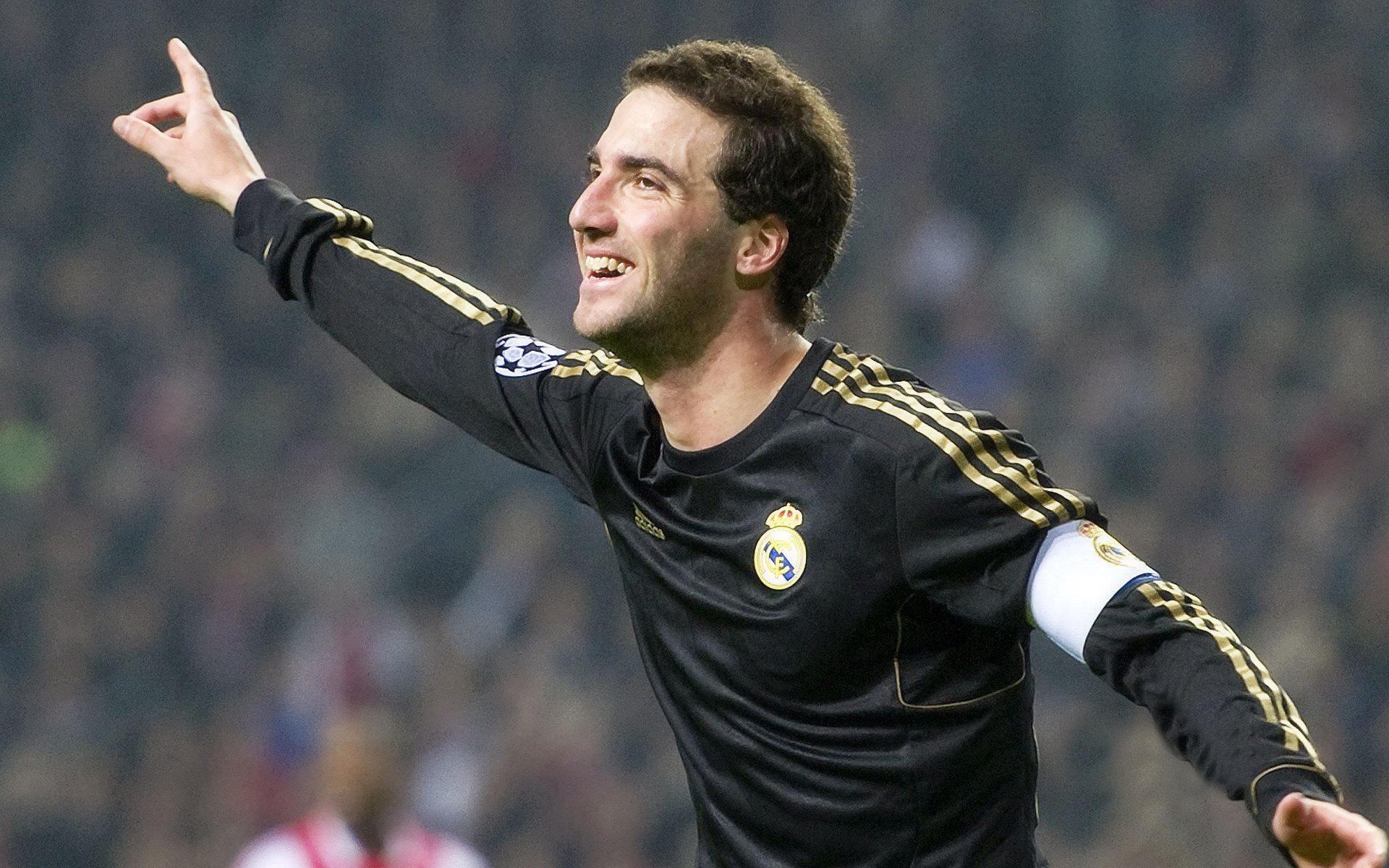 足球比赛关键数据分析